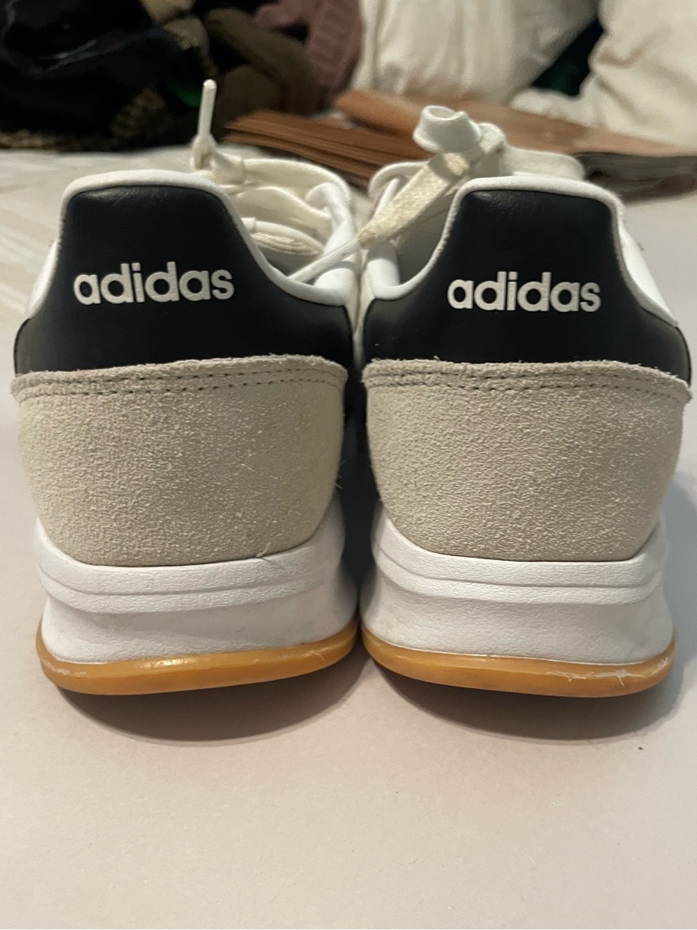 adidas Cloudfoam White Black Gum Sole Sneakers Women’s 7.5 Retro Sport - Picture 4 of 8